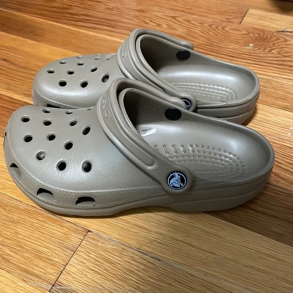 Crocs - Picture 2 of 3
